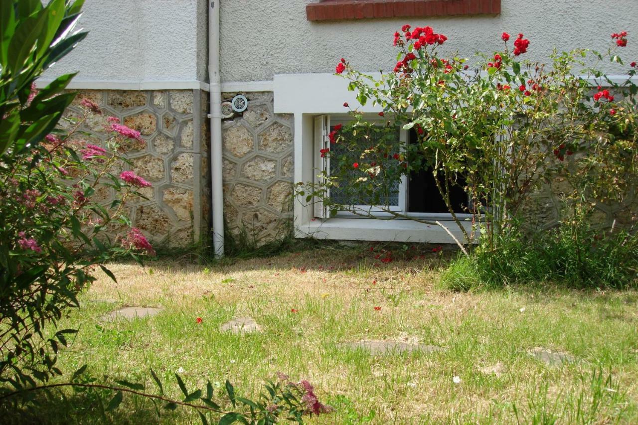 Charmant Studio Equipe Proche Paris Et Versailles Chaville Exterior photo